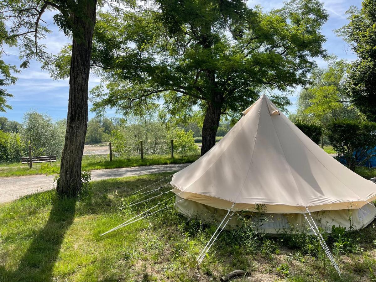 Camping Les Portes De Sancerre Saint-Satur Exterior foto